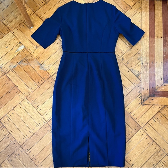 Maggy London Solid Dream Crepe - Navy Size 4 - Picture 7 of 8